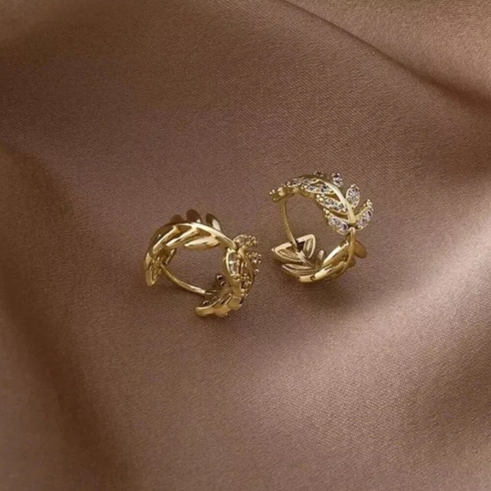 Leaf Hoop Diamond Gold Elegant Dainty Circle - Picture 3 of 6